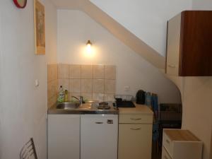 Samodzielny 2-dwupokojowy apartament z ogrodem i garażem