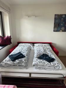 Casa sciliar blu centro paese