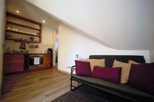 3 bedroom compact apt Old town