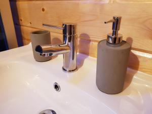 Caban Cwtch - Log fire, pool table, hot tub cinema