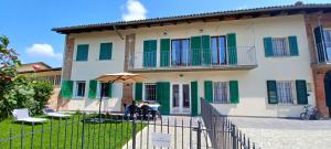 Le Aromatiche, appartamento in cascina con giardino