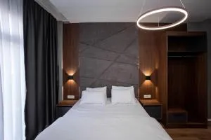 GRIFFON BAR FOOD APARTMENTS - 斯特鲁加