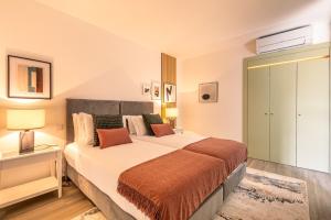 Fort Bay Suite Apartments