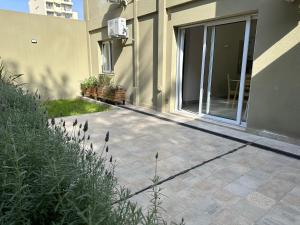 Excelente Departamento con patio