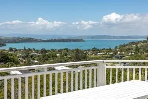 The Lookout - Stay Waiheke - Blackpool