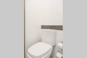 Belo Exclusivo AP Com Garagem na Cidade Baixa Próximo a Santa Casa, UFRGS e Centro Histórico - BnB Serviços Inteligentes Por Fioravante