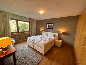 Private Spacious Villa near Winterberg and Willingen 14 Guests HUGE GARDEN Free Parking for Multiple Cars