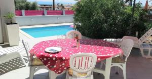 Traum Ferienwohnung mit 2 Schlafzimmern und Pool am Meer, Kroatien, Istrien, Liznjan bis 6 Personen, Urlaub an der Adria