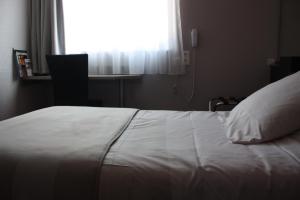 Hotels The Originals City, Hotel Eden, Rouen Nord (Inter-Hotel) : photos des chambres