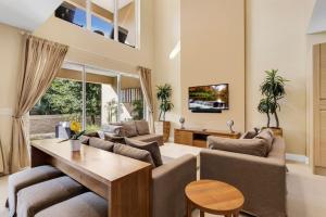 Luxury Townhouse located NEXT to DISNEY ORLANDO