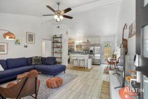 Stylish Austin Retreat w Luxurious King Bed and WD