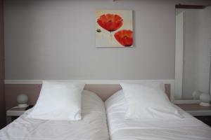 Hotels The Originals City, Hotel Eden, Rouen Nord (Inter-Hotel) : photos des chambres