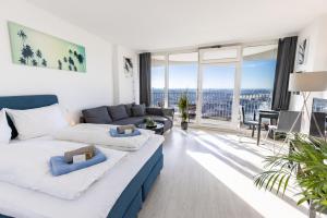 Deluxe Apartment with balcony and panoramic view room in Grandiose Aussicht - Zentral - Netflix inklusive - Kongress