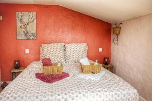 B&B / Chambres d'hotes Les Volets Violets : photos des chambres