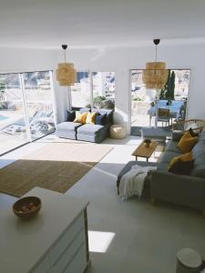 Nyrenovert Tauro-villa med spektakulær utsikt