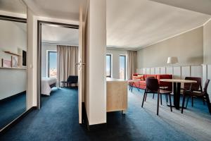 King Suite with River View  room in Holiday Inn Gdansk - City Centre an IHG Hotel