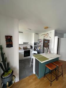 Modern apartment in Paris XXEME