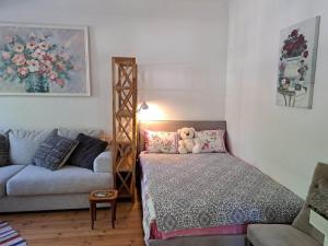 ARMAS SISEÕUEGA KESKLINNAKORTER, ESPLANAADI TN.