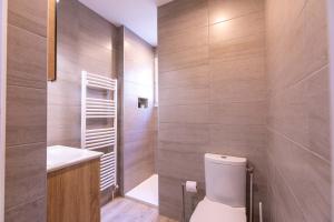 Appartements T3 avec Terrasse & Jardin Proche de la gare Alfred Musset : photos des chambres