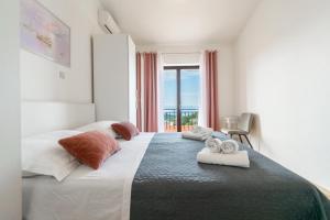 Apartment Iva with sea view