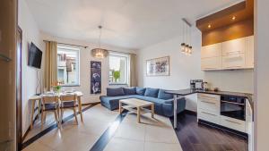 Willa Park, Sun & Snow