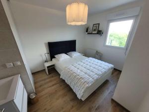 Appartements Magnifique duplex contemporain 3 chambres - Terrasse - Parking - WIFI (6 couchages) - FR-1-675-5 : photos des chambres