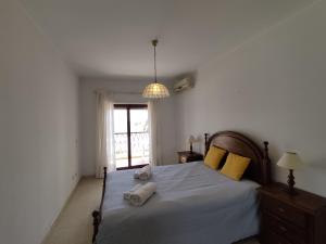 2 Avenida Frente Mar - Casas & Papéis