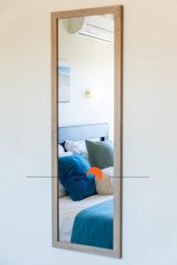 #005 Foxy B by Home Holidays