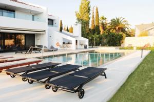 Maison A Rhodes with 66m2 heated pool on a 4800m2 plot