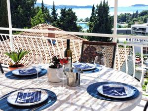 Apartment Blue Pearl