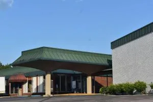 Super 8 by Wyndham Riverside AL - 安尼斯敦