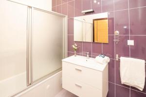 Almond Apartment by OCvillas