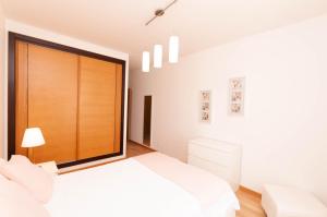 Almond Apartment by OCvillas