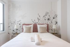 Dans le Pré by Plaza