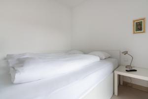 Ruhig, hell und neu mit Garage