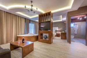 Elegance Luxury Executive Suites - Adults Only Zakynthos Greece