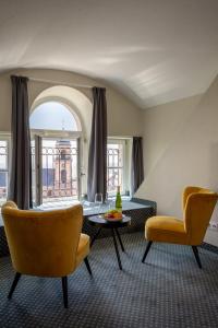 Hotels Hotel Val-Vignes Colmar Haut-Koenigsbourg, The Originals Relais : Chambre Familiale