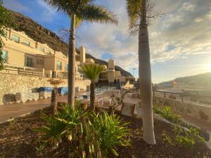 Modern family home near the pool with private jacuzzi