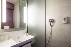 Hotels B&B HOTEL Cluses Sud : Chambre Double