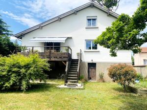 Maisons de vacances Maison 1950 avec jardin a Roanne : photos des chambres