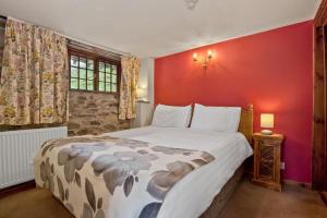 The Coppermines Mountain Cottages - Sawyers, Millrace, Pelton Wheel, Sleeps 16