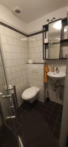 JONI, not for parties, not a hotel, room with no kitchen