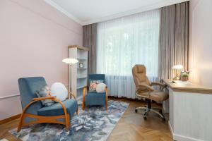 Luxurious & Unique Apartment Mickiewicza Cracow by Renters Prestige