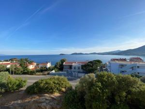 Hilltop Luxury Apartment