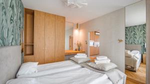 Nabrzeże Yacht Park, Sun & Snow