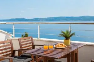 Villa Jolara With Heated Pool - Deluxe Apartments 4 & 19 - 麦米科