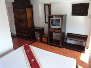 PorterHouse Beach Hotel