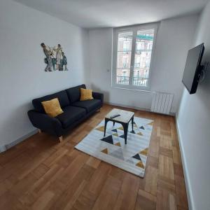 Appartements Superbe appartement F2 refait a neuf plein centre : photos des chambres