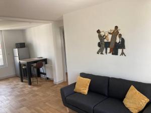 Appartements Superbe appartement F2 refait a neuf plein centre : photos des chambres