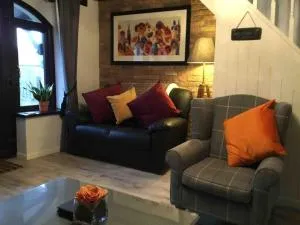 Y Bwythyn - Lovely cottage in village of Spittal - 特雷弗戈恩